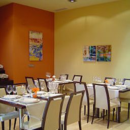 Sala colazione nel ristorante El Magistral de Avilés Fotos