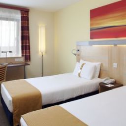 Room Holiday Inn Express LONDON - NEWBURY PARK Fotos
