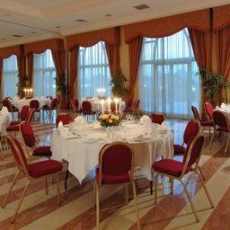Холл Kempinski Hotel NDjamena Chad Fotos