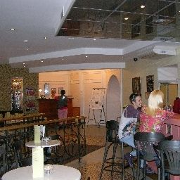 Hall Vera Fotos