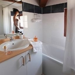 Ванная Adonis Carcassonne - La Barbacane Residence de Tourisme Fotos