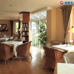 Sala colazione nel ristorante Am Krähenberg Pension/Restaurant Fotos