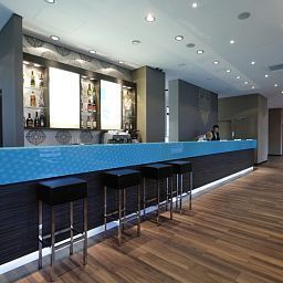 Empfang Motel One City Ost Fotos