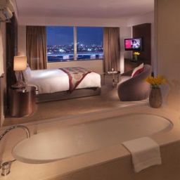 Suite Crowne Plaza DUBAI - FESTIVAL CITY Fotos