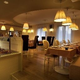Sala śniadaniowa w restauracji Gran Paradiso Fotos
