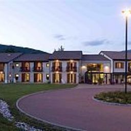Exterior view Canova Fotos