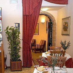 Frühstücksraum im Restaurant Umbria Fotos