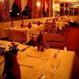 Salle du petit-déjeuner située dans le restaurant Cristallago Fotos