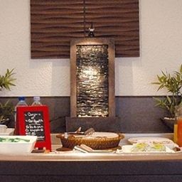 Buffet Kyriad Belfort Fotos