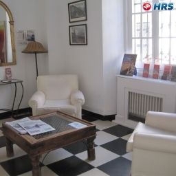 Hall Polo Fotos