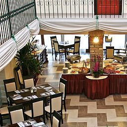 Breakfast room within restaurant Polgar Panzio Fotos