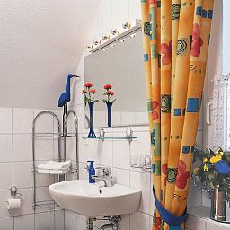 Camera da bagno Zur Bever Garni Fotos