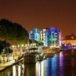 Vista esterna Holiday Inn Express PARIS - CANAL DE LA VILLETTE Fotos