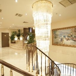 Hall Riviera on Podol Fotos