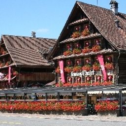  Swiss Chalet Fotos