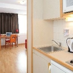 Zimmer Sejours & Affaires Leonard de Vinci Apparthotel Fotos