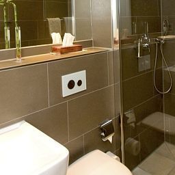 Camera da bagno XII Apostel Albergo Fotos