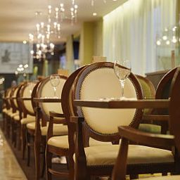 Breakfast room within restaurant Maldron Parnell Square Fotos