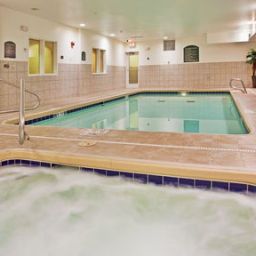 Pool Holiday Inn Express Hotel & Suites WICHITA AIRPORT Fotos