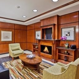 Холл Holiday Inn Express Hotel & Suites MACON-WEST Fotos