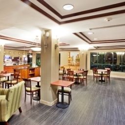 Ресторан Holiday Inn Express Hotel & Suites MACON-WEST Fotos