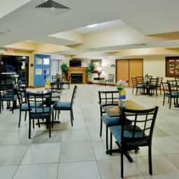  Holiday Inn Express Hotel & Suites SUFFOLK Fotos