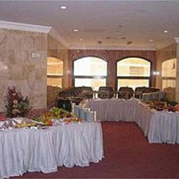 Salle du petit-déjeuner située dans le restaurant Dar Al Manasek Hotel Fotos