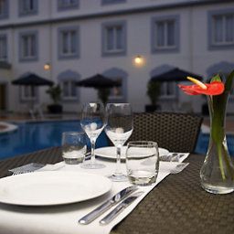 Salle du petit-déjeuner située dans le restaurant Sofitel Malabo President Palace Fotos