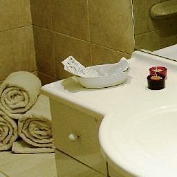 Badezimmer Callao Plaza Suites Fotos