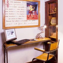 Hall College Fotos