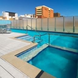 Pool Medina Executive Barrack Plaza Fotos