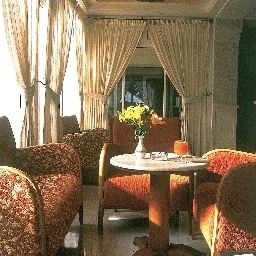 Бар Ras El Aïn Fotos