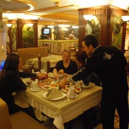 Salle du petit-déjeuner située dans le restaurant Oglakcioglu Park Hotel Fotos