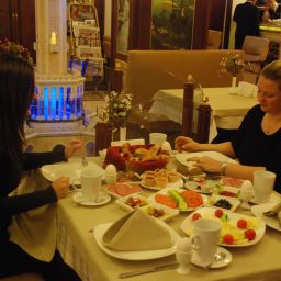 Salle du petit-déjeuner située dans le restaurant Oglakcioglu Park Hotel Fotos