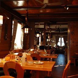 Salle du petit-déjeuner située dans le restaurant Pilsenhof Landgasthof Fotos