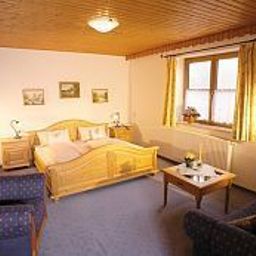 Chambre Schweizerhaus Pension Garni Fotos