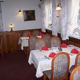 Sala de desayuno en el restaurante Schwanenkrug Fotos