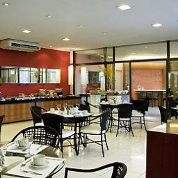 Sala śniadaniowa w restauracji Mercure Niteroi Orizzonte Fotos