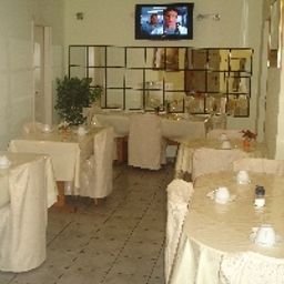 Sala śniadaniowa w restauracji Angel Fotos