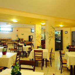 Sala colazione nel ristorante Colle degli Olivi Agriturismo Fotos