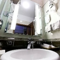 Bathroom Kazbek Fotos