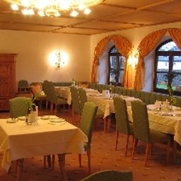 Sala de desayuno en el restaurante Friesacher´s Aniferhof Fotos