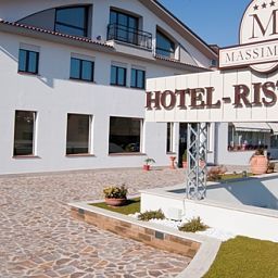 Vue extérieure Massimino Fotos