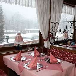 Sala colazione nel ristorante Brunneck Alpenhotel Fotos