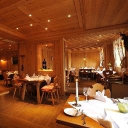 Sala de desayuno en el restaurante Zeiskamer Mühle Neubau Fotos