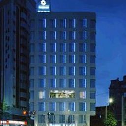 Widok zewnętrzny Ambience Hotel Fotos