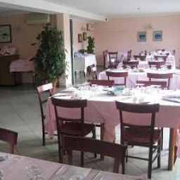 Salle du petit-déjeuner située dans le restaurant Bellavista Fotos