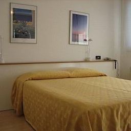 Camera Nuovo Hotel Vigevano Fotos