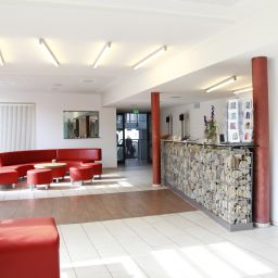 Halle Flussbett - Hotel Fotos