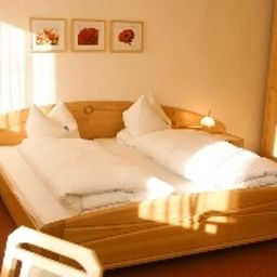 Room Hotel garni Löwen Fotos